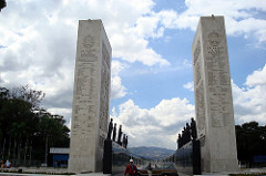 Praça dos Heróis 2 / Heroes Square 2 (Paseo Los Próceres)