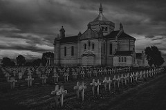 Nécropole de Notre-Dame-de-Lorette. WWI graves.