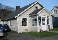 Sinking house, Aberdeen, Washington
