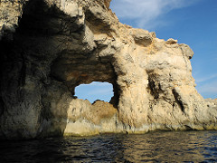 Comino caves