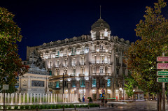 Plaza de Colón a little bit further