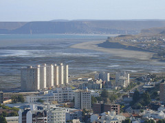 Rada Tilly desde lejos y desde el aire