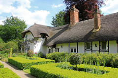 Old Thatch Gardens 15-05-2014