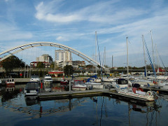 Neue Brücke in Kolobrzeg