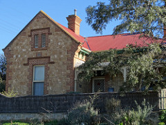 1908 headmasters house in Mannum