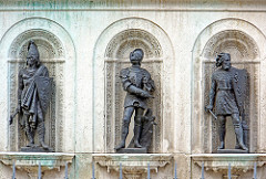 France-001467 - Base of the King René Statue