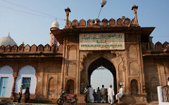 Hijab girls at Moti masjid