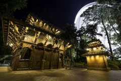 Listen to the missus