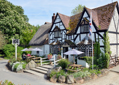 The White Horse, Woolstone