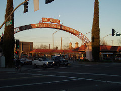 Modesto Arch