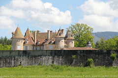 Le Jour ni l’Heure 4397 : « Le Château que baignait la Dore » (Chateaubriand, romance, Souvenir du pays de France, cité et déformé dans “Ada”, de Vladimir Nabokov) — La Barge, XIIIe-XVIIIe s., Courpière, Puy-de-Dôme, Auvergne, mardi 14 mai 2013, 13:43:42